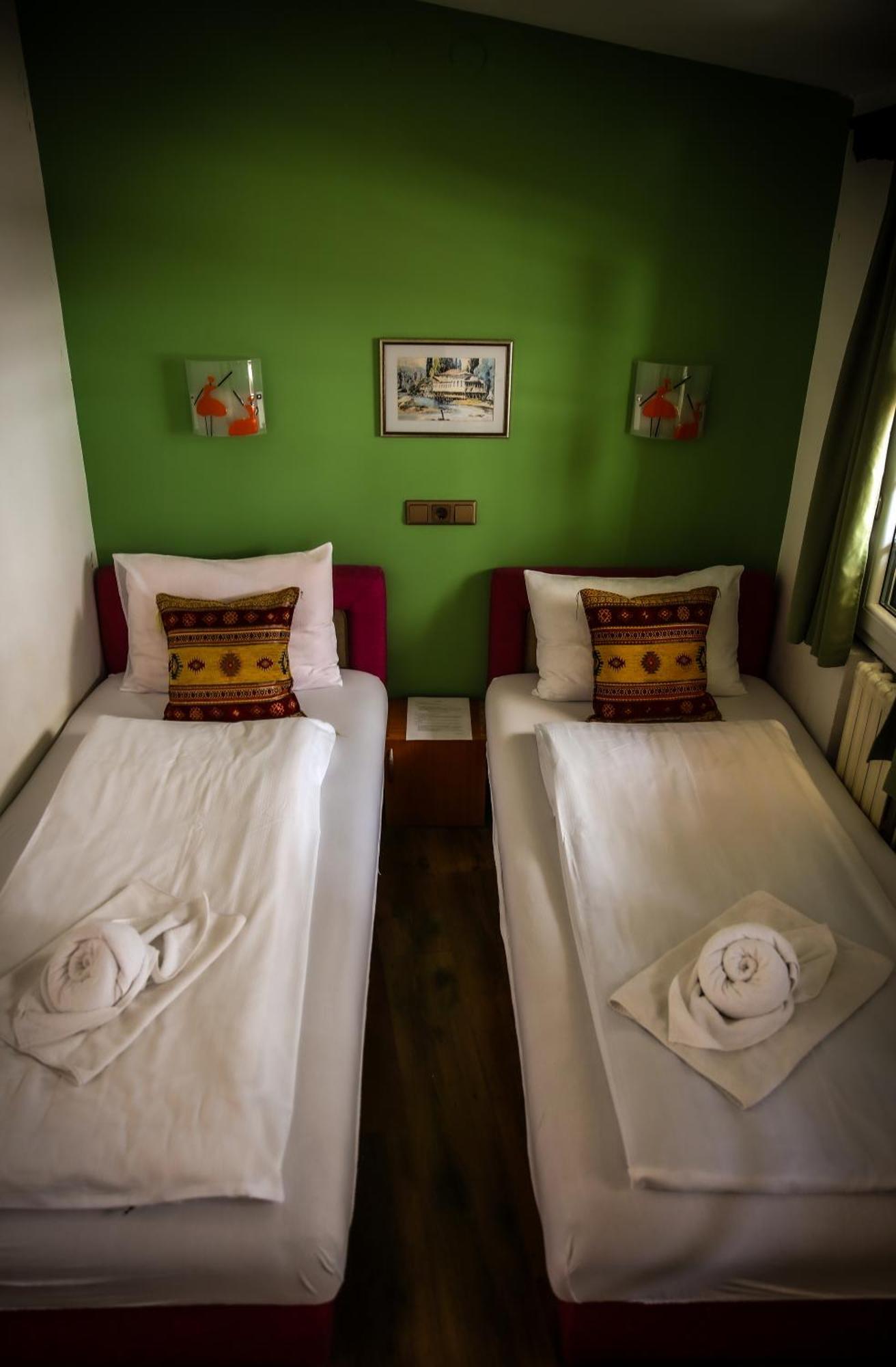 Guesthouse Nia Deluxe Σαράγεβο Εξωτερικό φωτογραφία