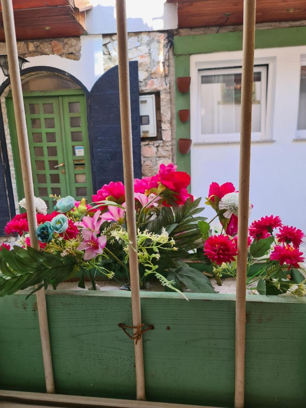 Guesthouse Nia Deluxe Σαράγεβο Δωμάτιο φωτογραφία